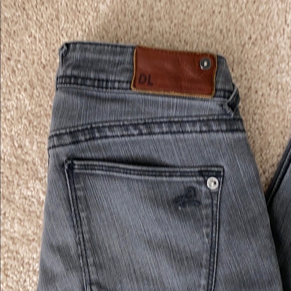 Sold🌱DL1961 “Gently Loved” Grey Amanda Skinny Jeans🌱 - Picture 4 of 7